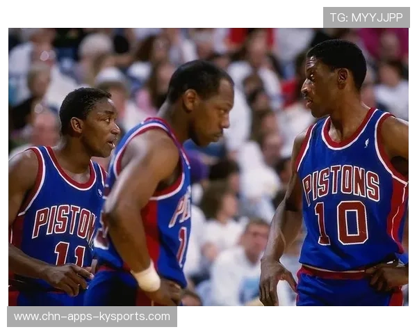 布拉格斯拉维亚蓄势待发引入东欧硬派后卫打造铁血防线