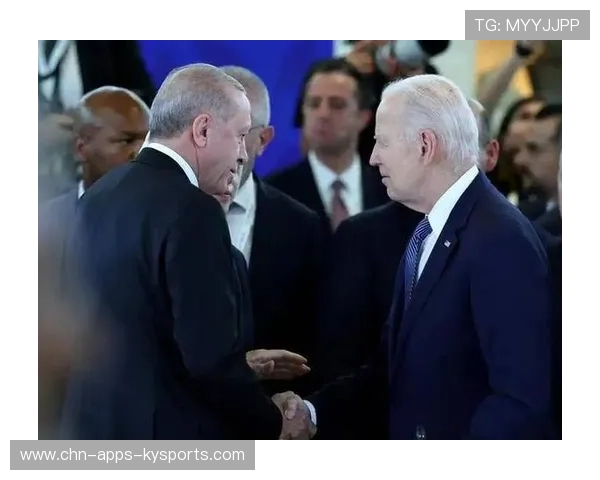 特朗普援乌政策对比拜登出现变数，特朗普声援支持者